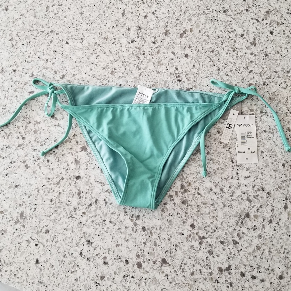 🌷3/$20 Roxy bikini bottoms